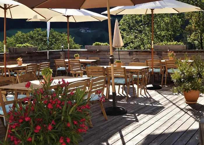 Alpendorf Dachstein West By Alps * Annaberg im Lammertal